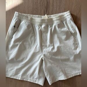 VA Cream Elastic Waist Shorts MEDIUM